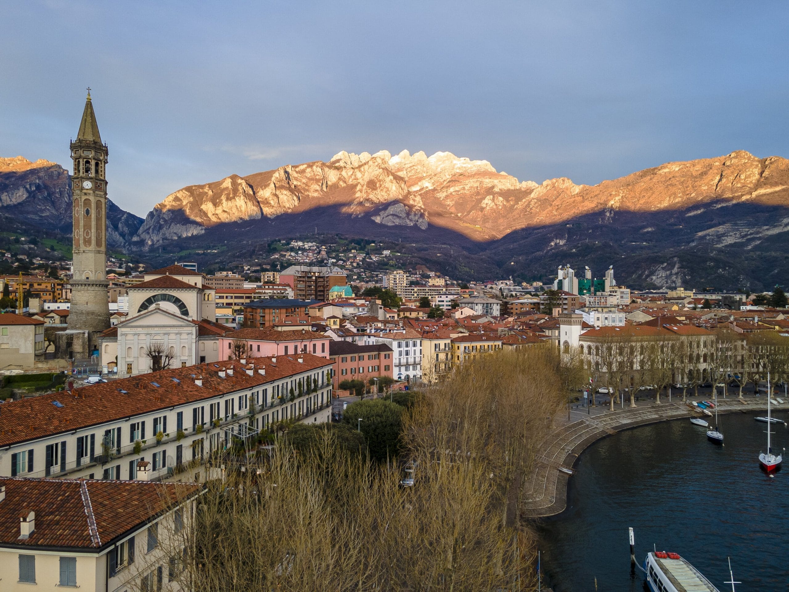 Lecco dal lago
